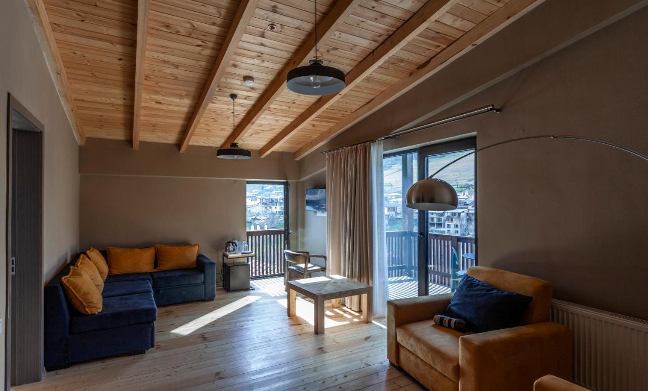 Hotel Lahili Mestia Exteriör bild