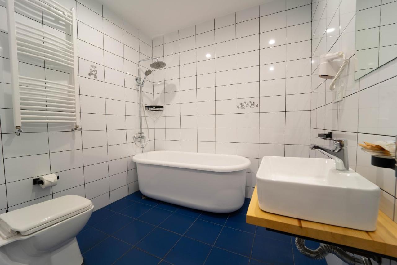 Hotel Lahili Mestia Exteriör bild